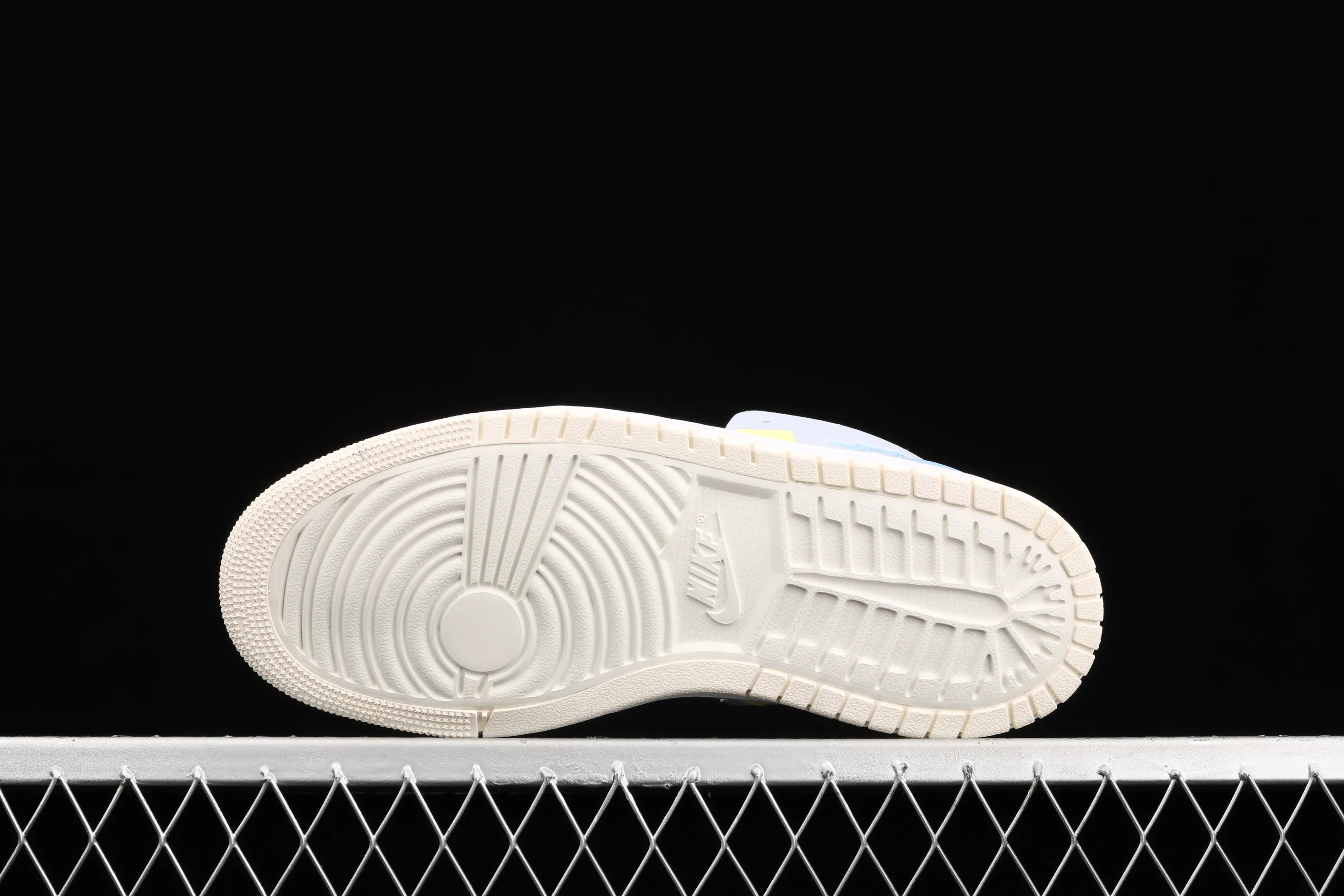 All categories Air Jordan Jordan series basketball shoes Air Jordan 1 High G version Air Jordan 1 Zoom Air CMFT AJ1 Joe 1 candy color high top basketball shoes DJ6910-100